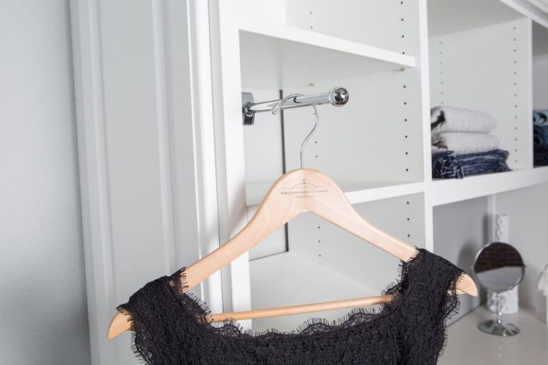 Valet Rod White Closet